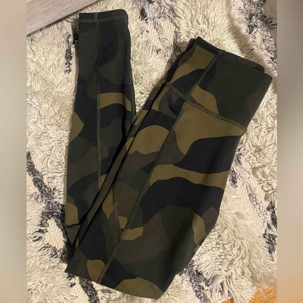UNDER ARMOUR FULL LENGTH CAMO